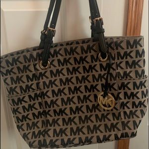 Micheal Kors tote bag